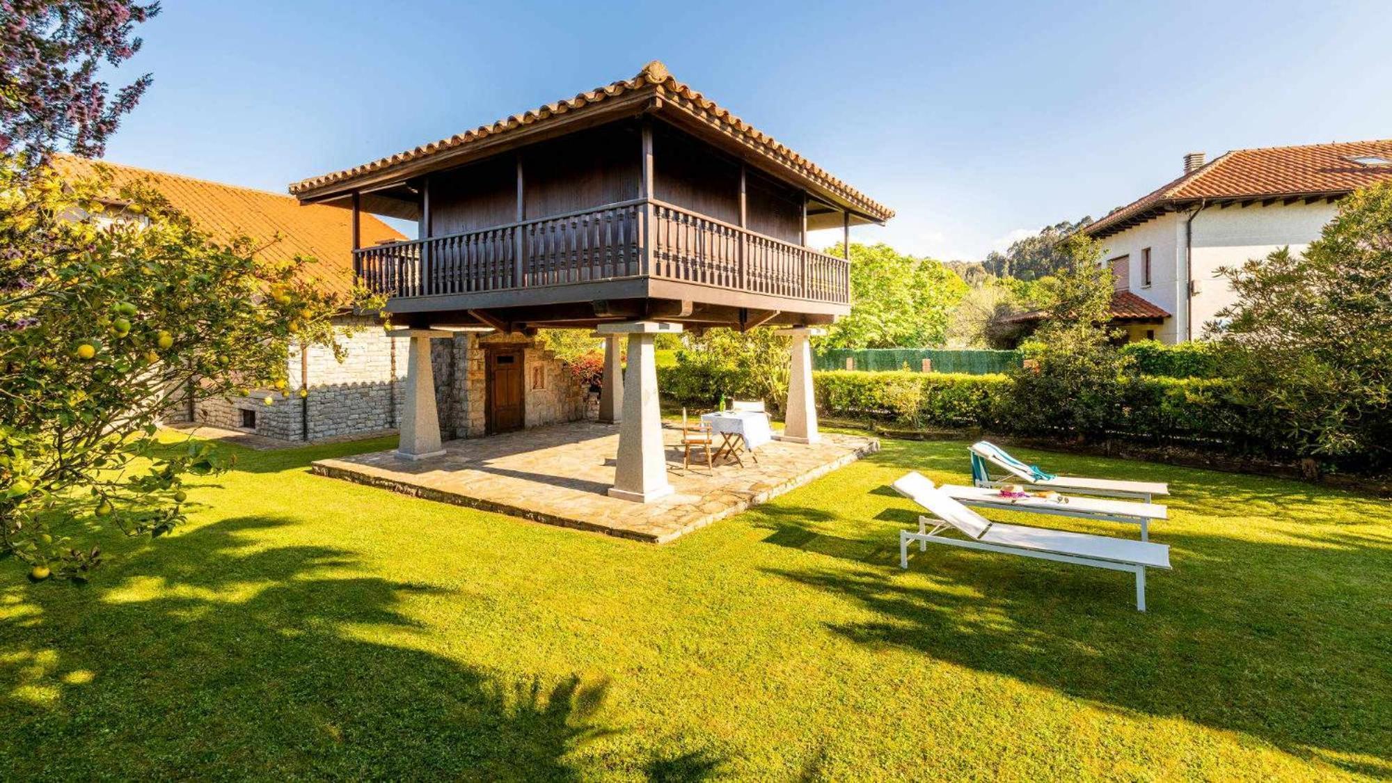 Casa En La Costa Con Wifi Jardin Y Barbacoa Guest House Llanes Exterior photo
